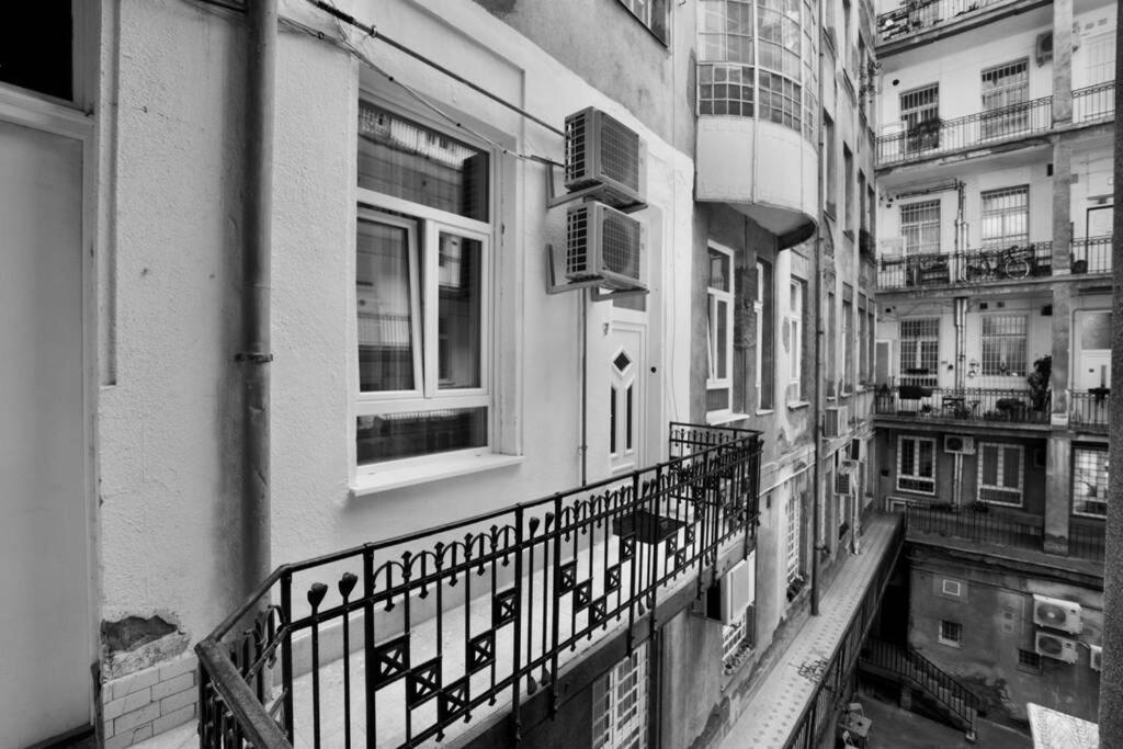 Premium Apartment By Hi5 - Central 3 Bedroom Budapeste Exterior foto